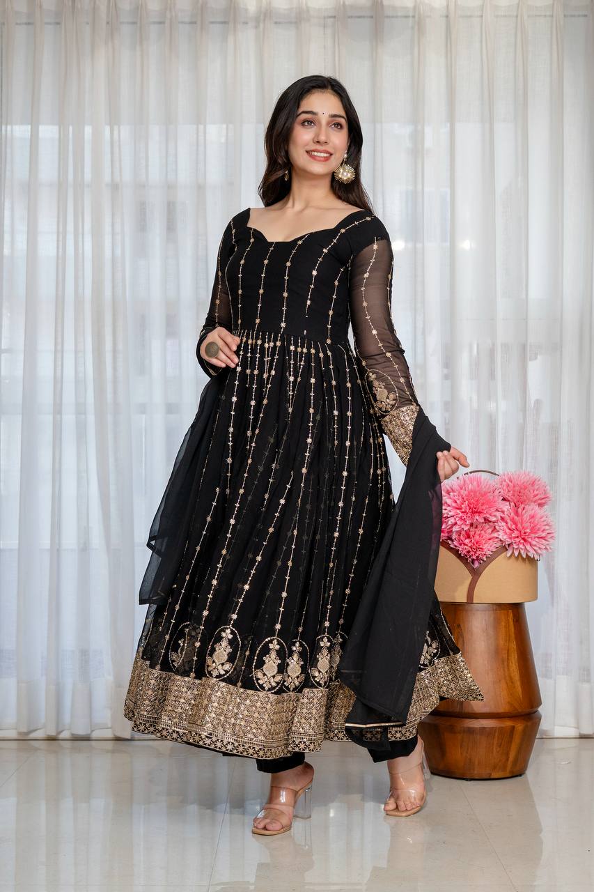 Ruhi's Black Anarkali Suit Set.