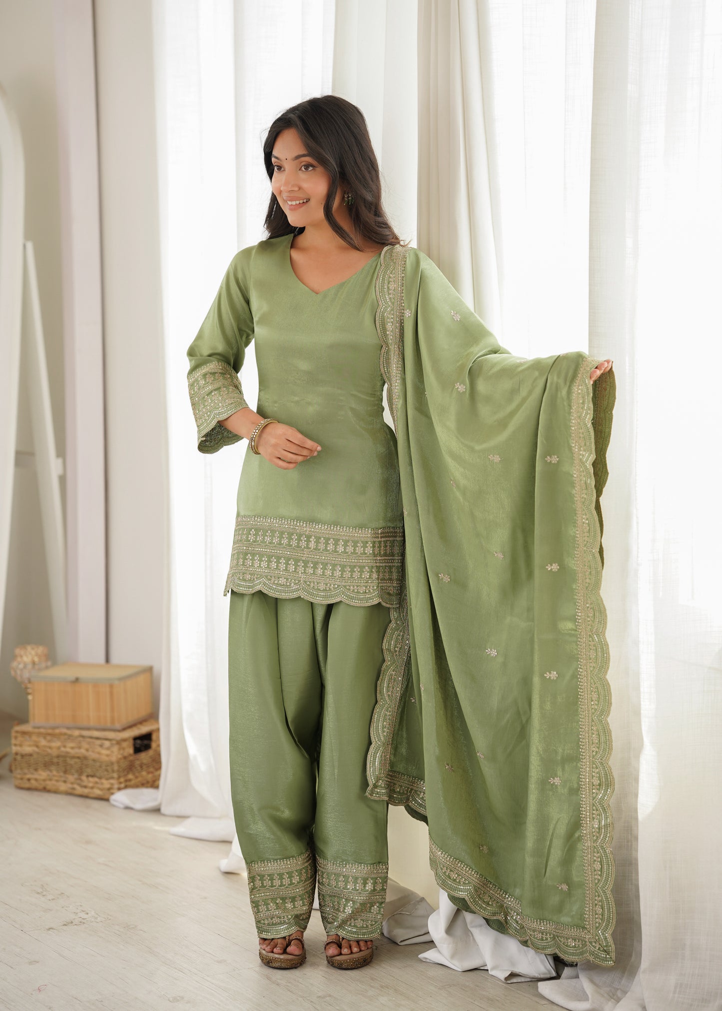 Kiyara's New Anarkali Kurti Set
