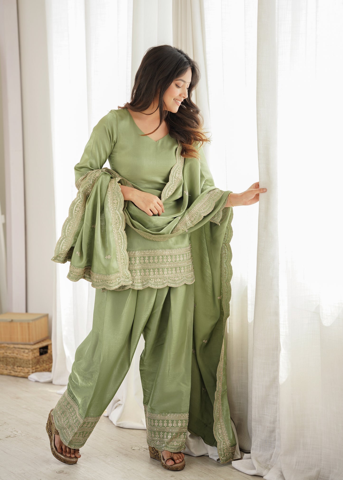 Kiyara's New Anarkali Kurti Set