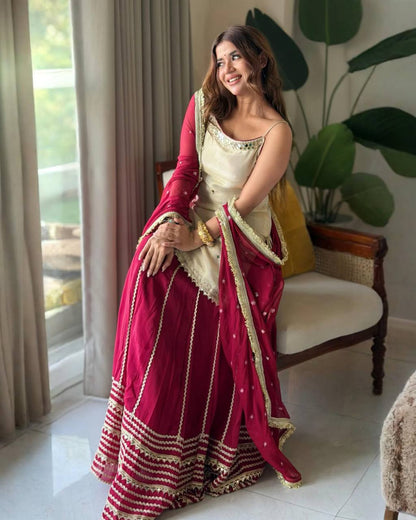 Siyara's New Blooming With Zari Embroidered Lass Work Suit Set.