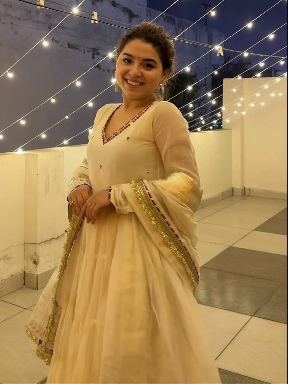 Siyara's New Off White Anarkali Suit Set.