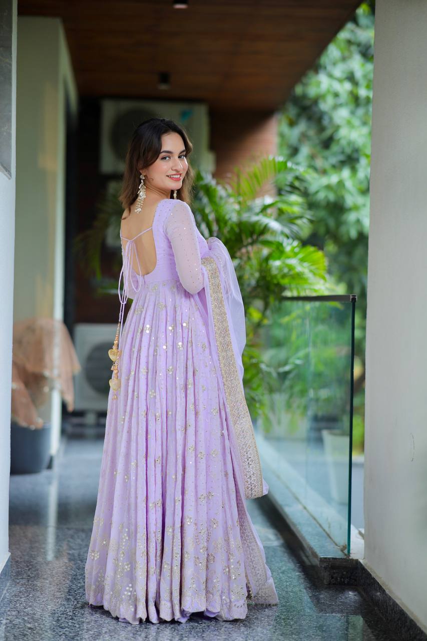 Janvi's New  Luxury Anarkali Suit Set.