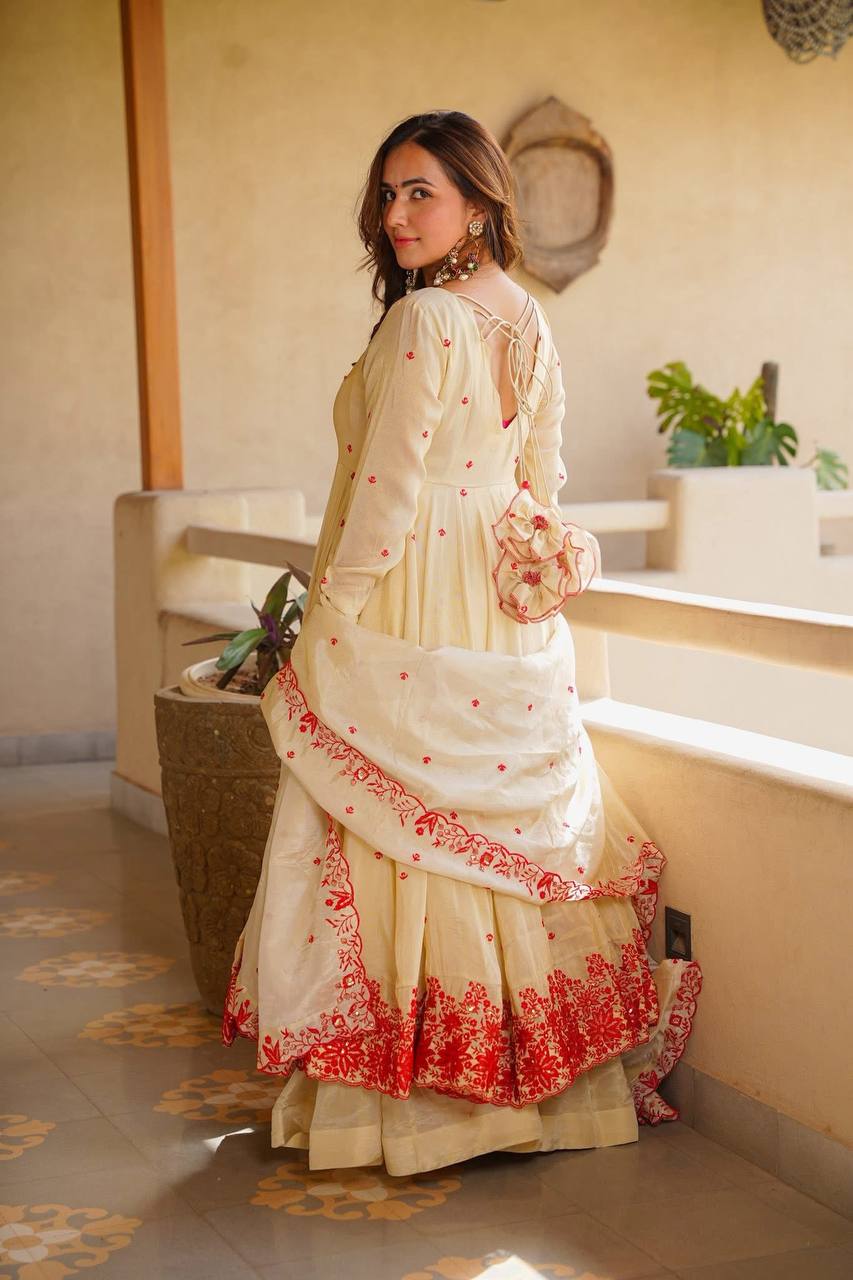 Diya's New Silk With Embroidery Suit Set.