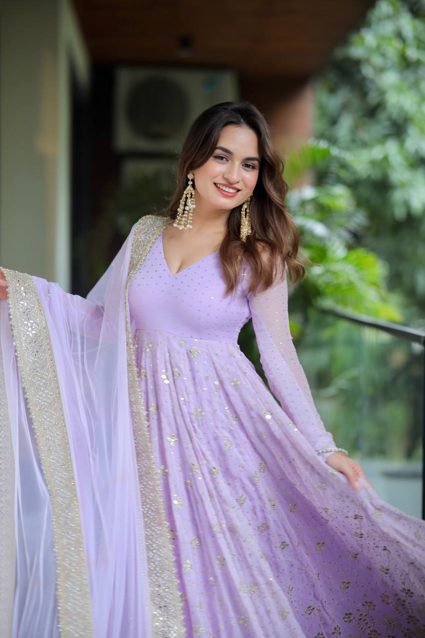 Janvi's New  Luxury Anarkali Suit Set.