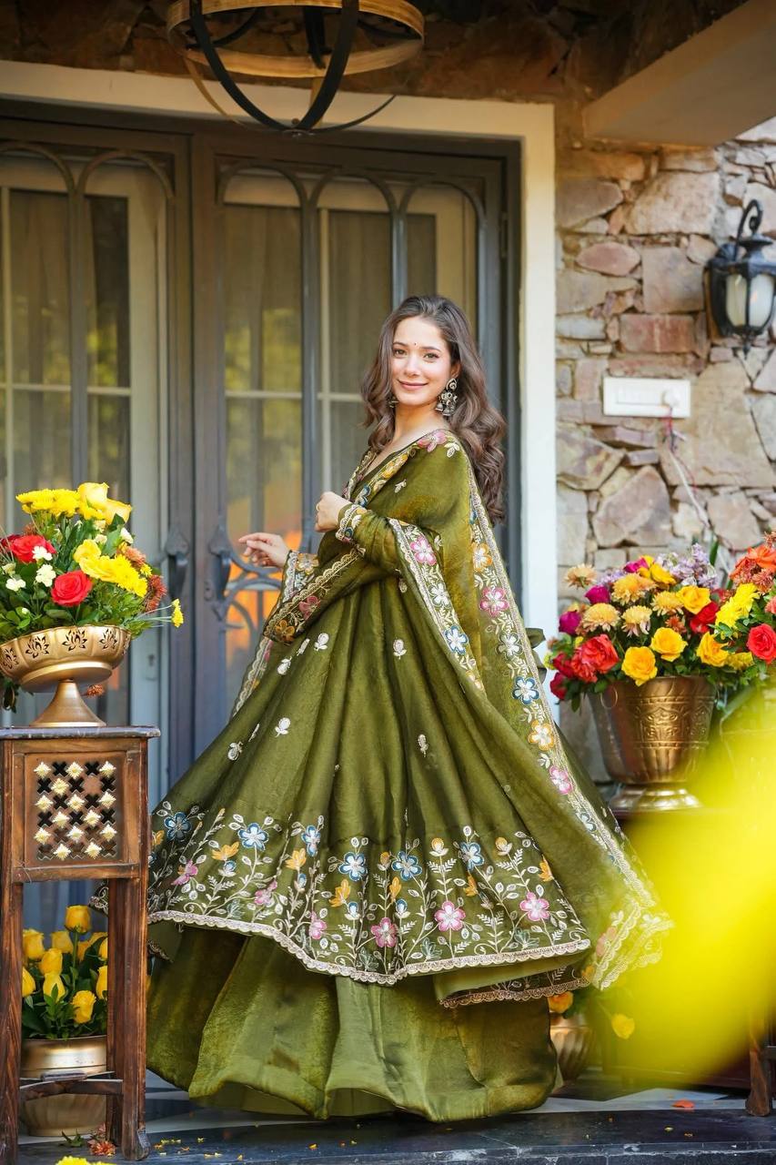 Bali's New Design Anarkali Suit Set.