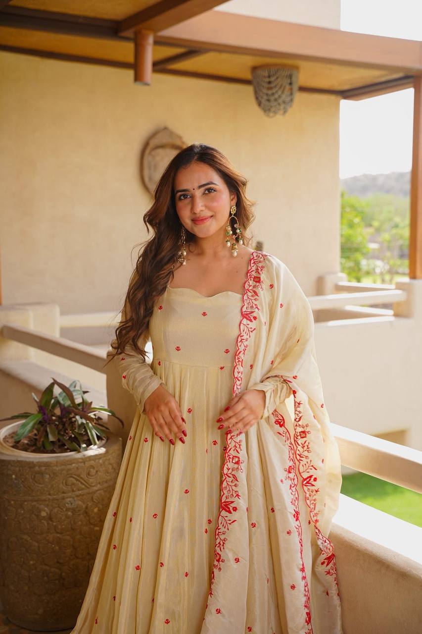 Diya's New Silk With Embroidery Suit Set.