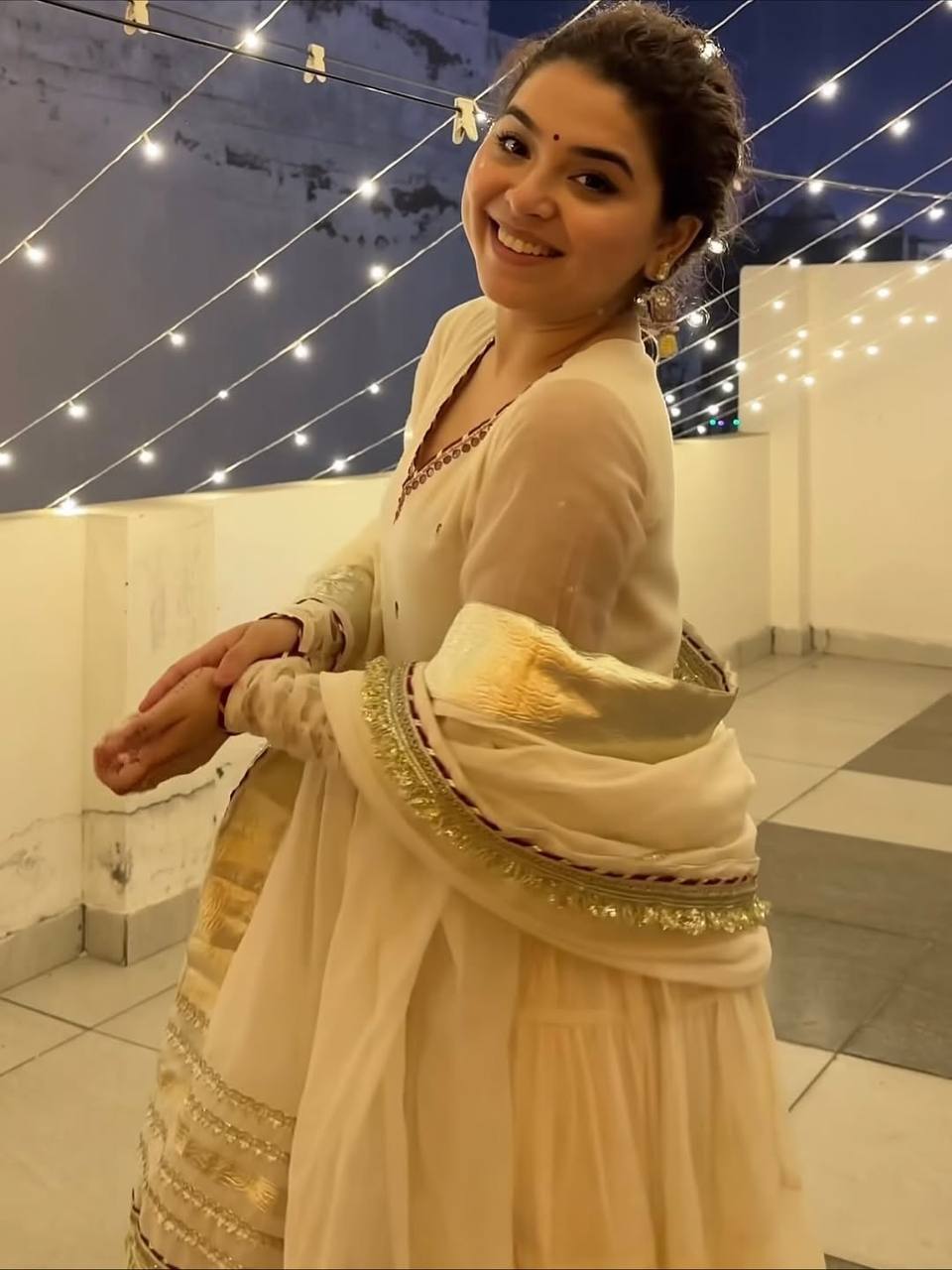 Siyara's New Off White Anarkali Suit Set.