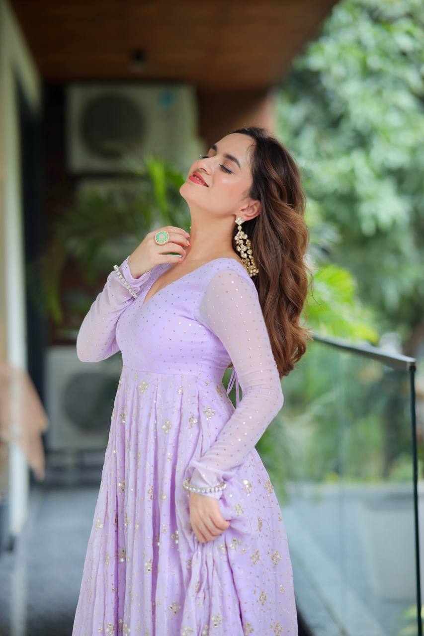 Janvi's New  Luxury Anarkali Suit Set.